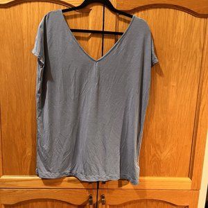 Gap Fit tee medium *read